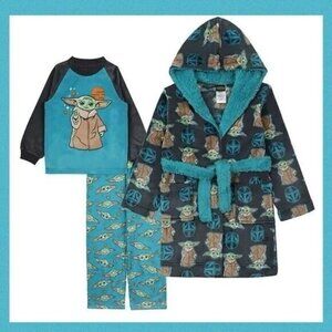 STAR WARS  MANDALORIAN Boy 3-piece Pajamas with Robe long Sleeve Size 4T